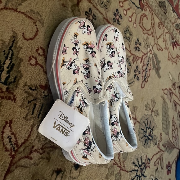 Disney Minnie Mouse Vans. Kids size new. - Picture 2 of 6